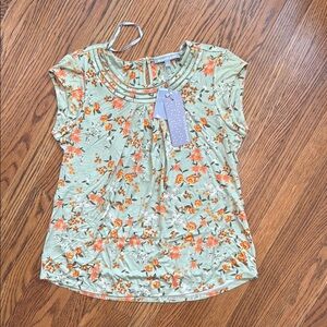 Daniel Rainn Green Ruched Cap Sleeve Blouse